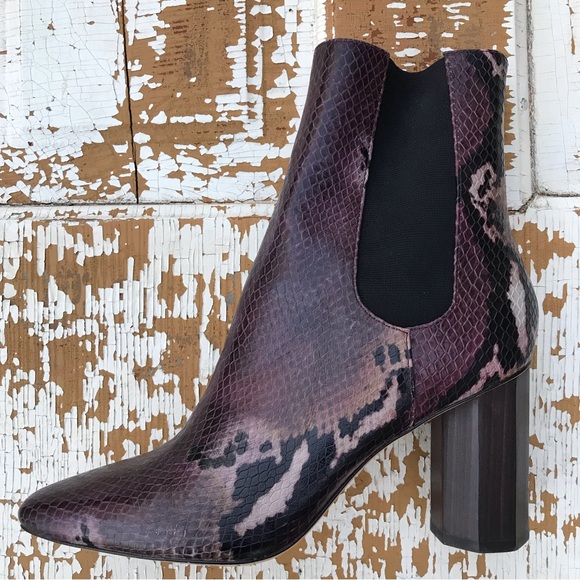 🍄 Donald J.Pliner Laila Snakeskin Print Booties - Picture 10 of 12